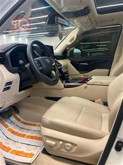 تۆیۆتا لاند کروزەر